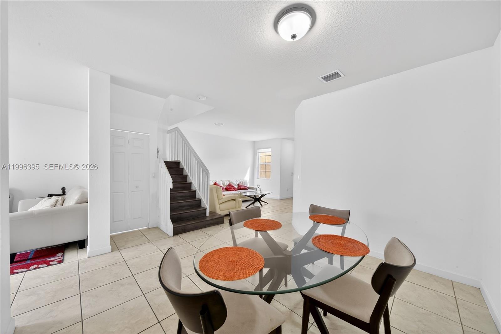 ISLANDS AT DORAL NORTHWES - Residential