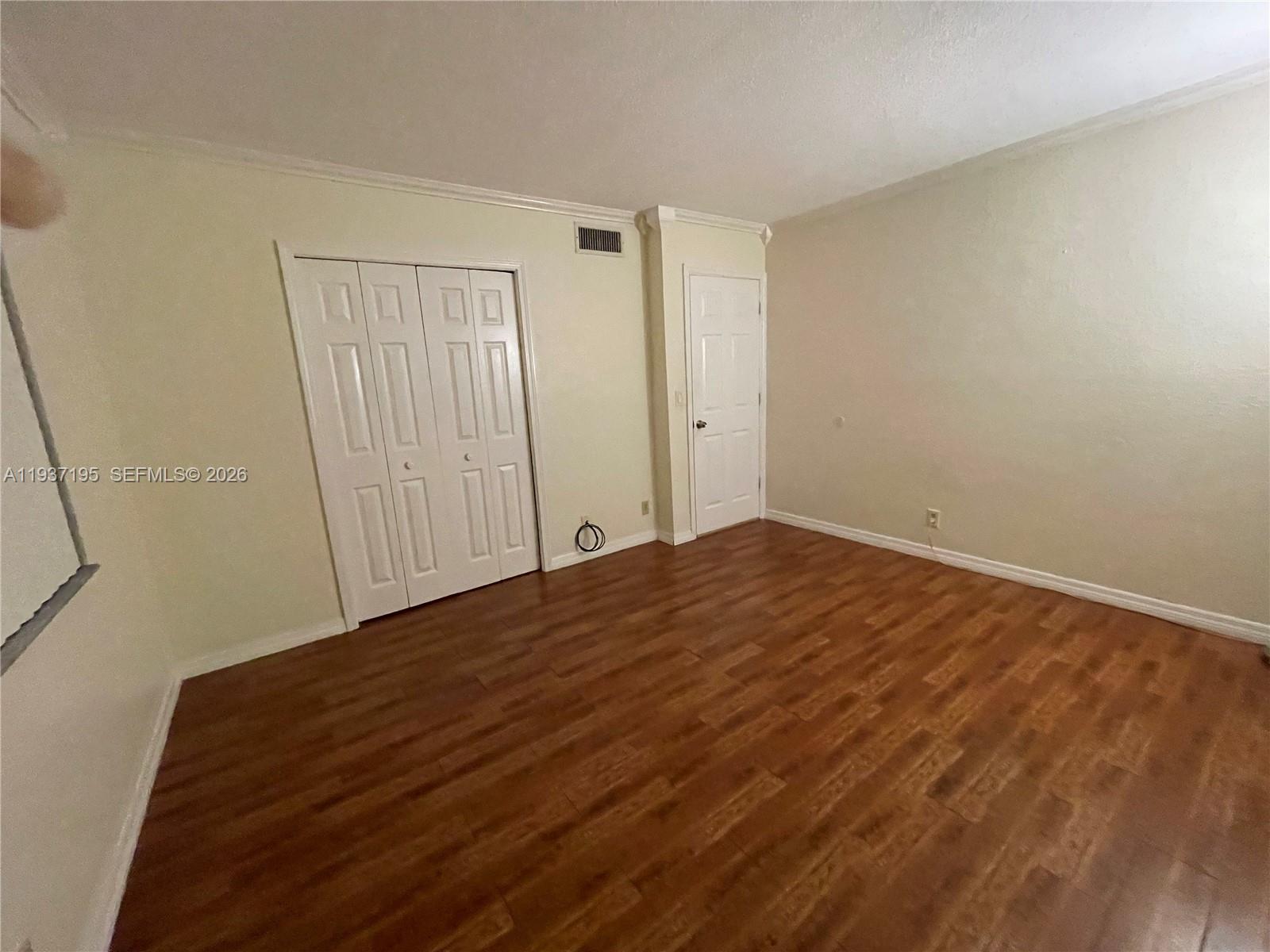 SADDLE CLUB GARDEN APTS - Residential