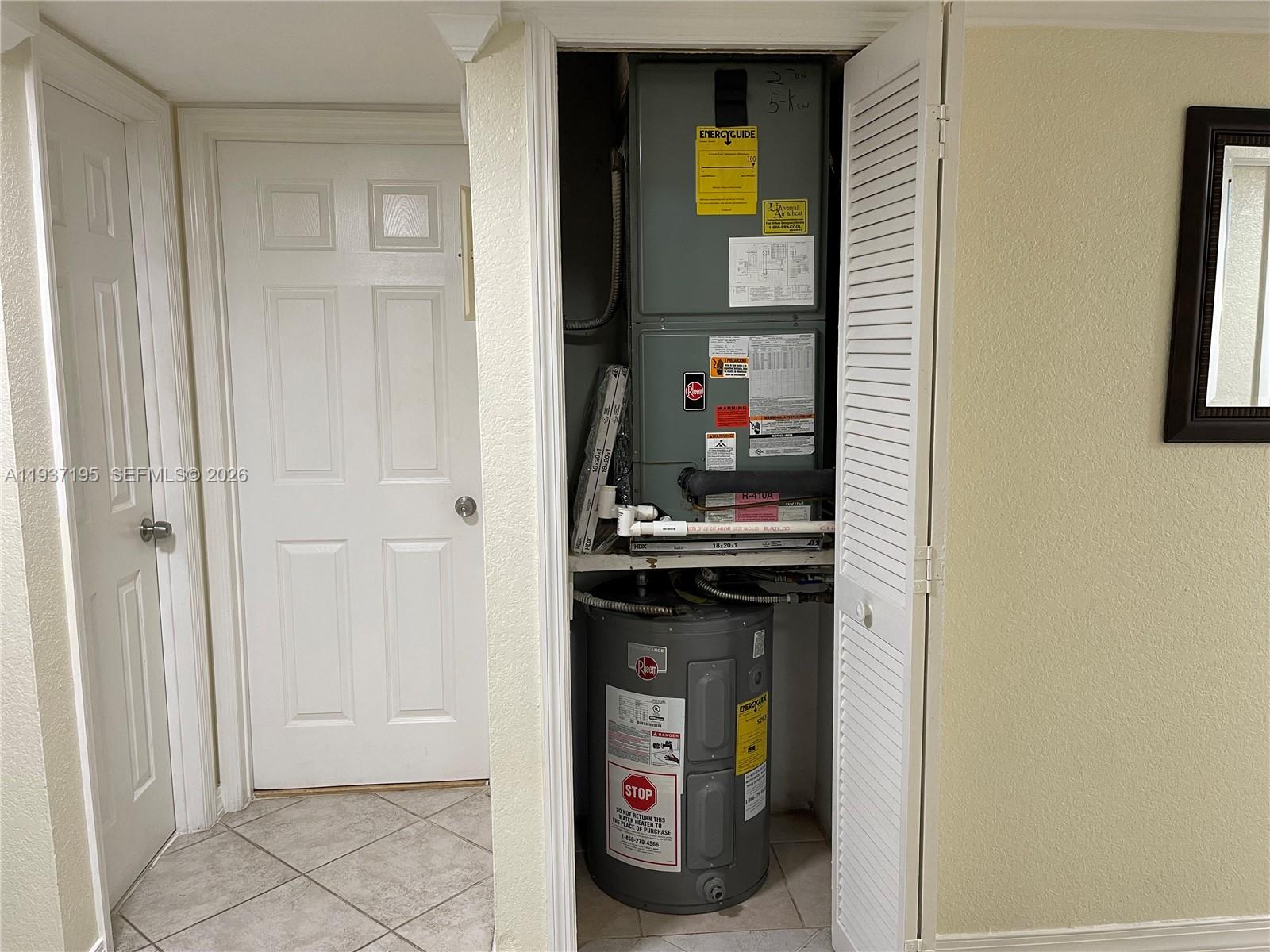 SADDLE CLUB GARDEN APTS - Residential