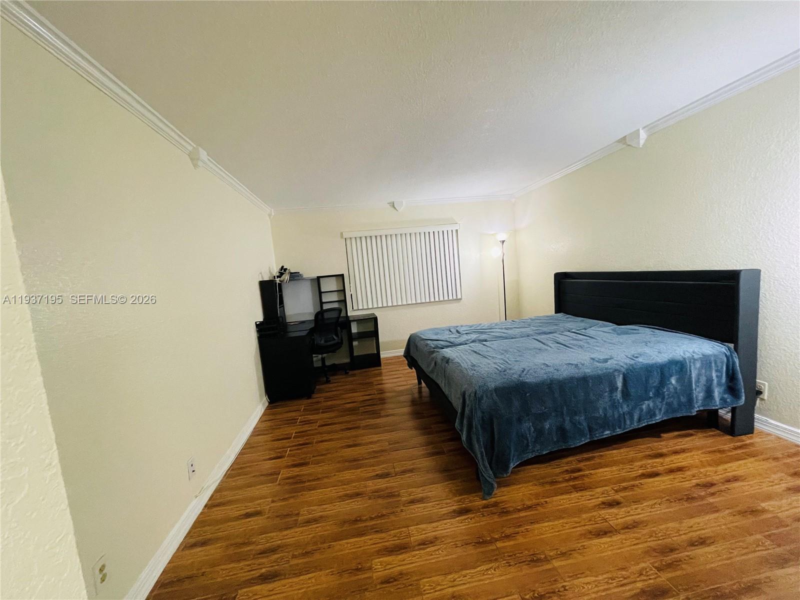 SADDLE CLUB GARDEN APTS - Residential