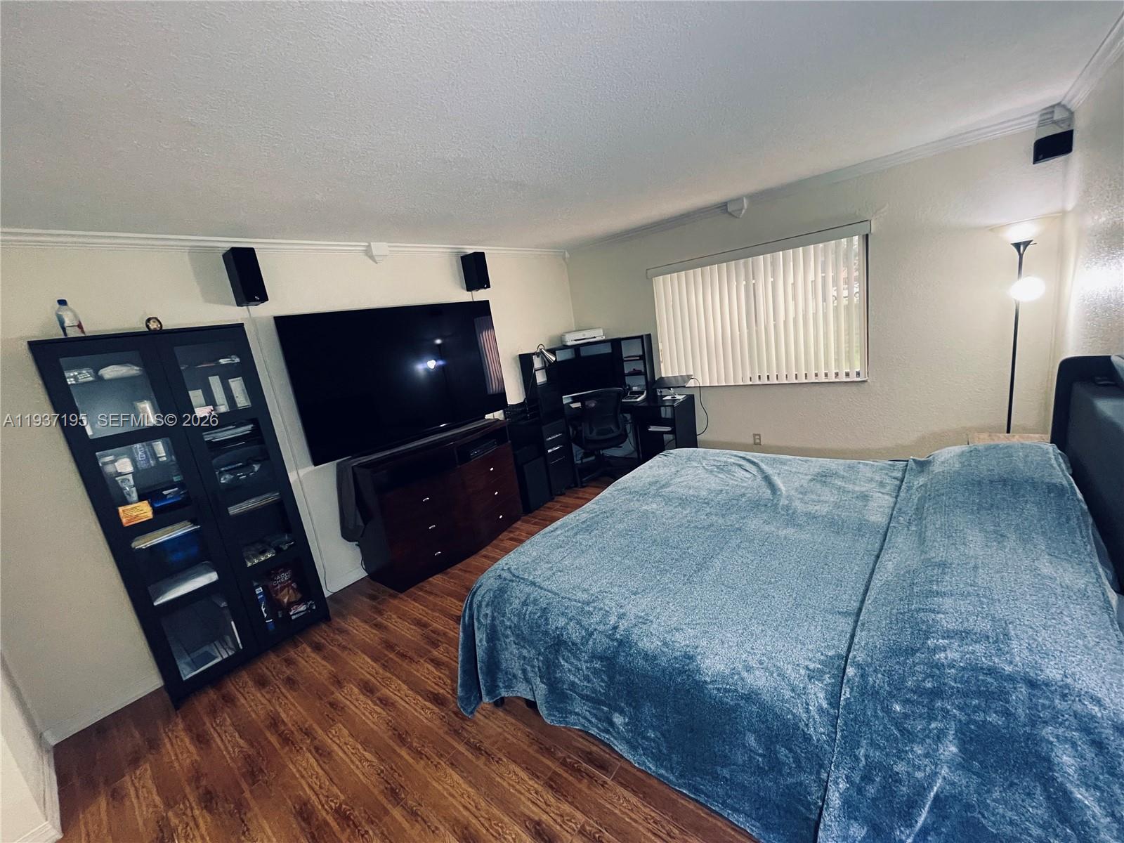 SADDLE CLUB GARDEN APTS - Residential