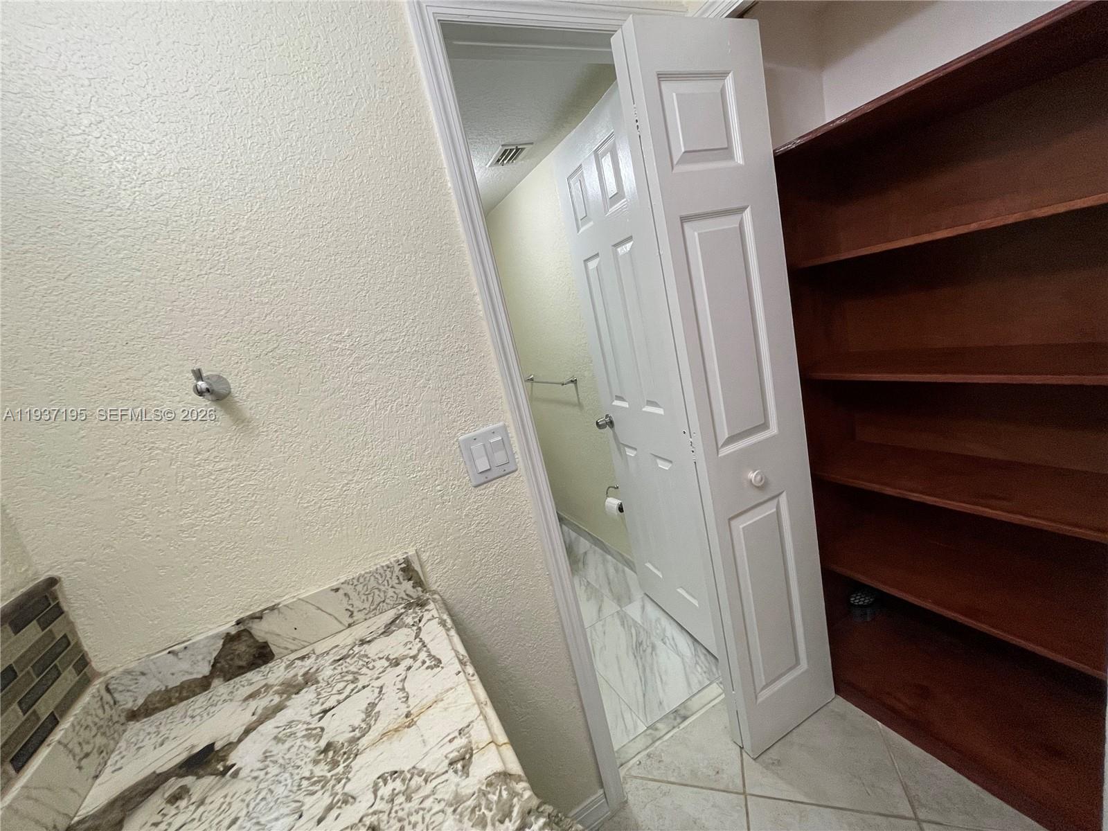 SADDLE CLUB GARDEN APTS - Residential