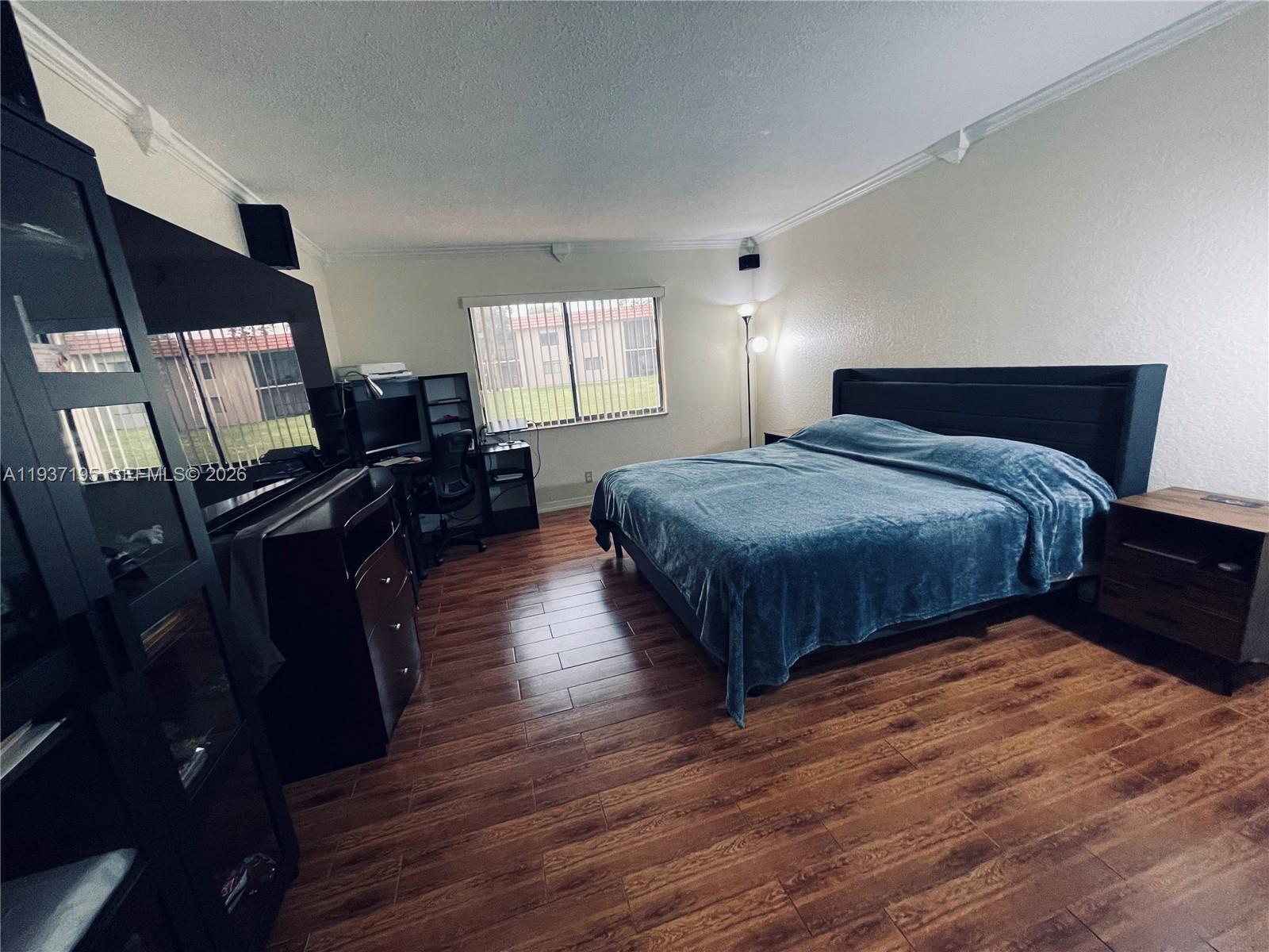 SADDLE CLUB GARDEN APTS - Residential