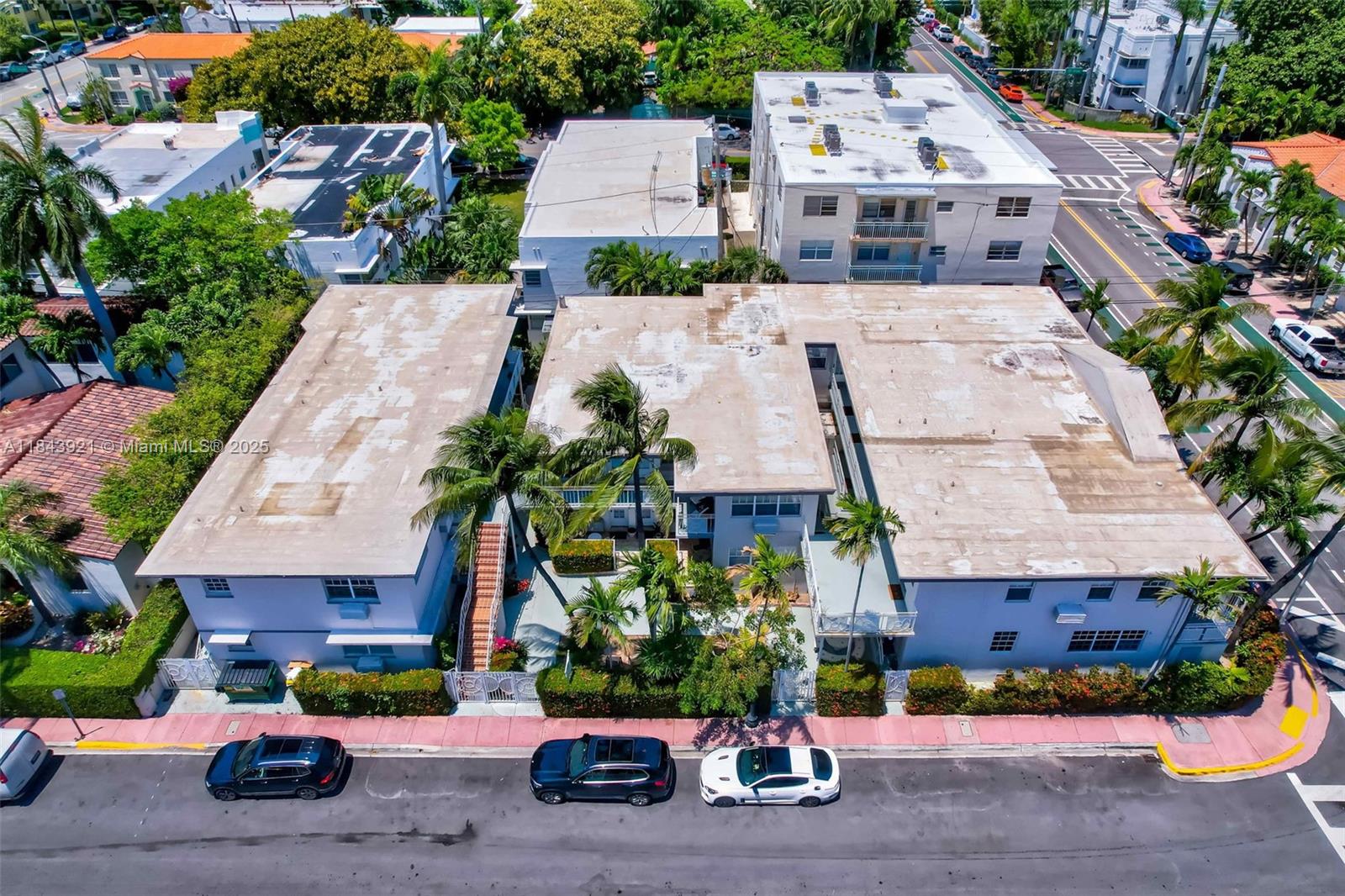 ESPANOLA WAY VILLAS CONDO - Residential