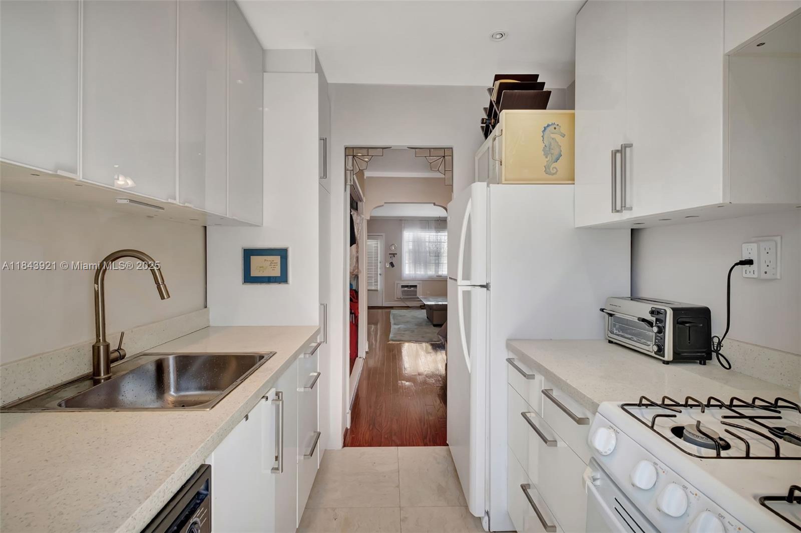 ESPANOLA WAY VILLAS CONDO - Residential