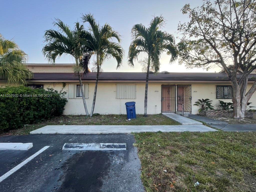 Photo 2 of 23 of 28103 SW 141st Pl 28103 townhome