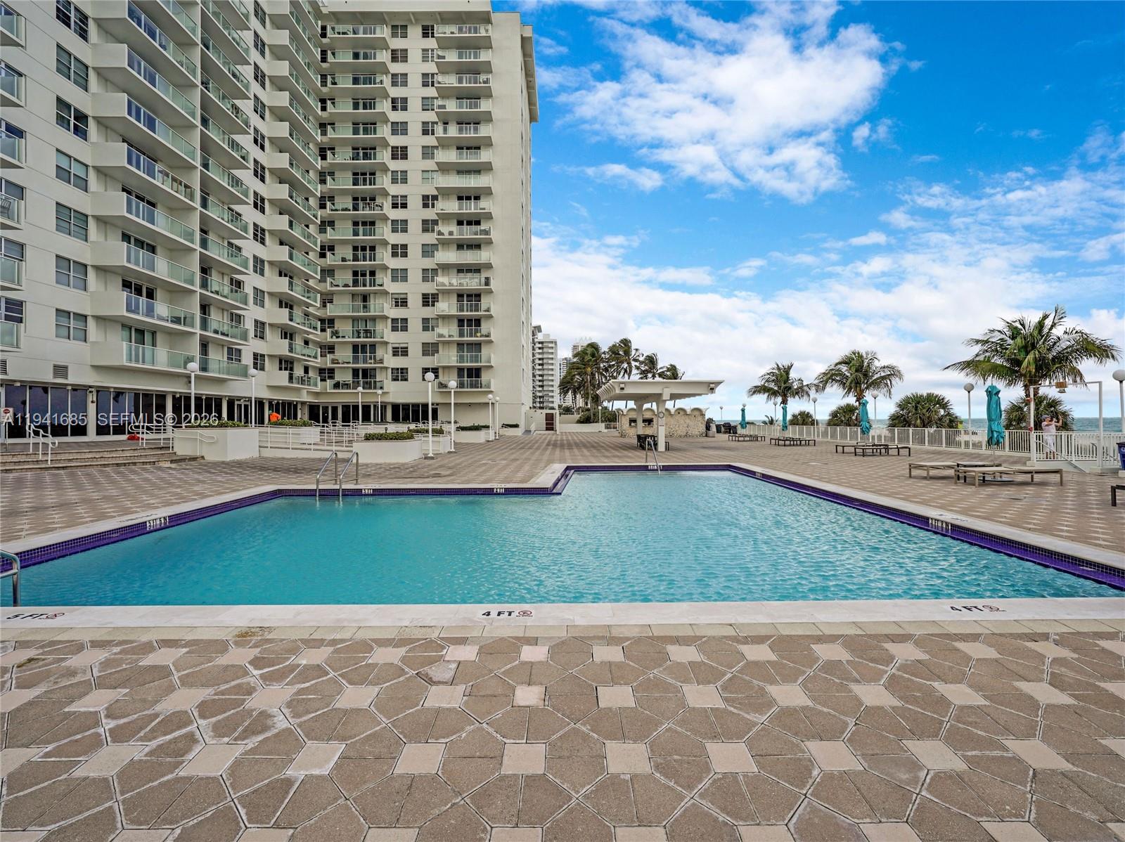 ARLEN BEACH CONDO - Residential