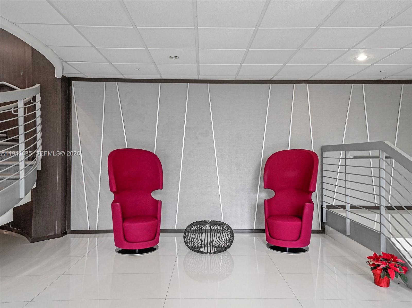 ARLEN BEACH CONDO - Residential