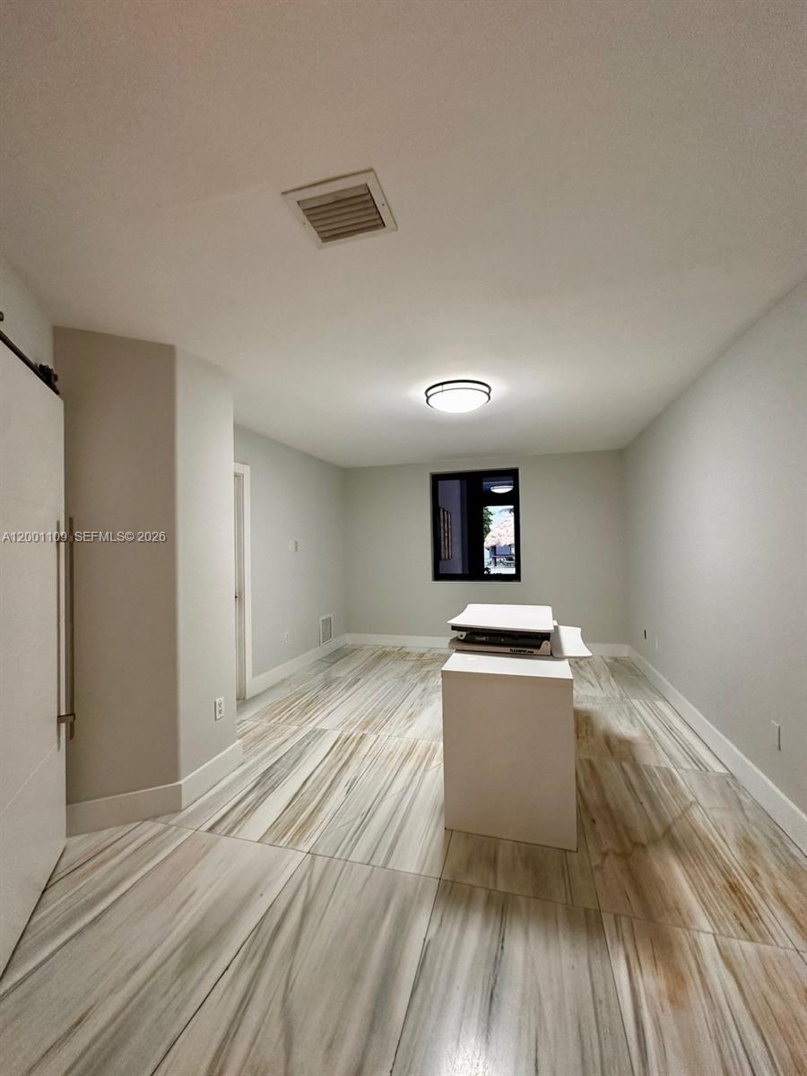 SWEETWATER ESTS SUB - Residential Lease