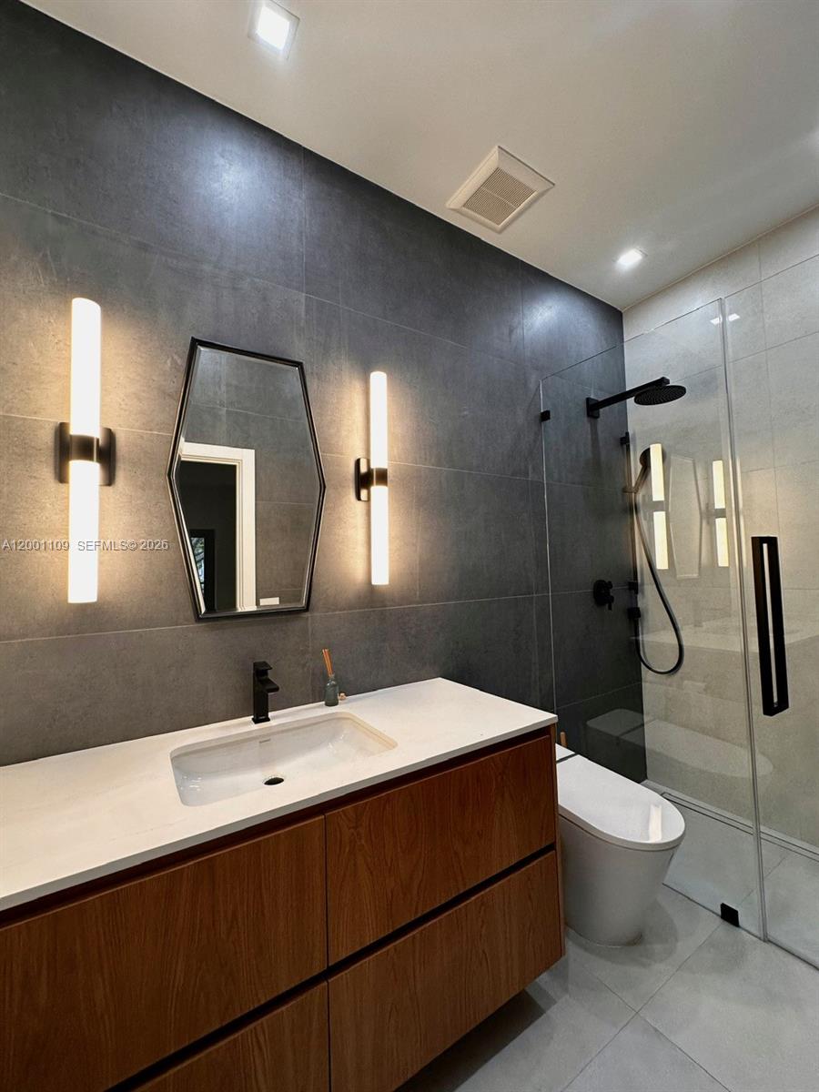 SWEETWATER ESTS SUB - Residential Lease