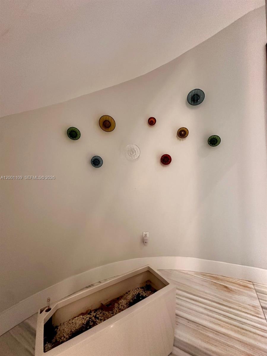 SWEETWATER ESTS SUB - Residential Lease