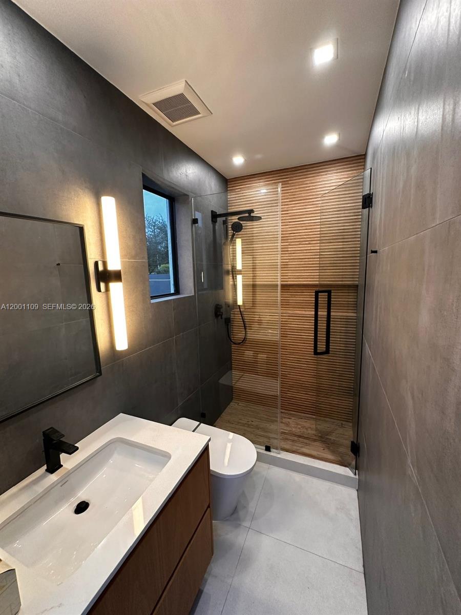 SWEETWATER ESTS SUB - Residential Lease