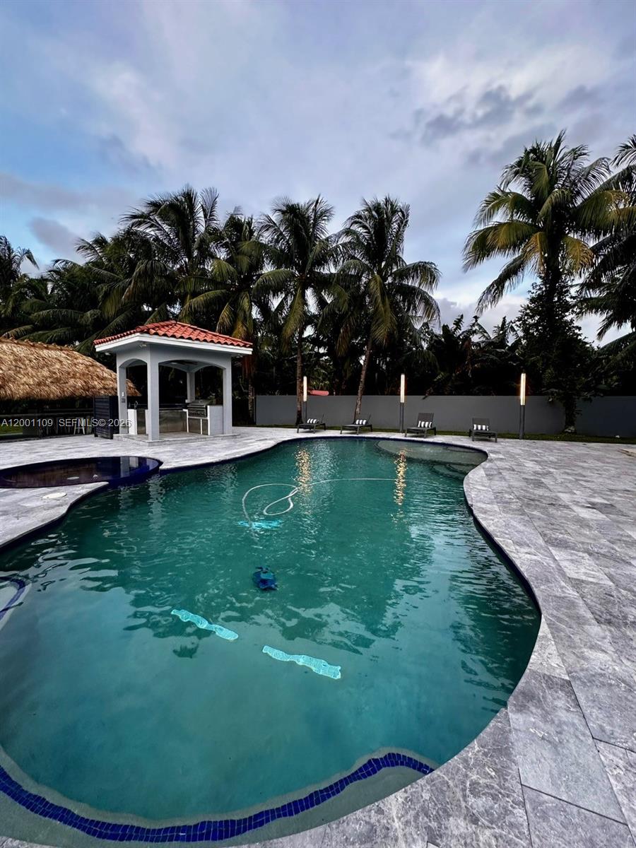 SWEETWATER ESTS SUB - Residential Lease