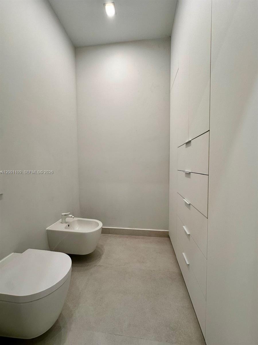 SWEETWATER ESTS SUB - Residential Lease