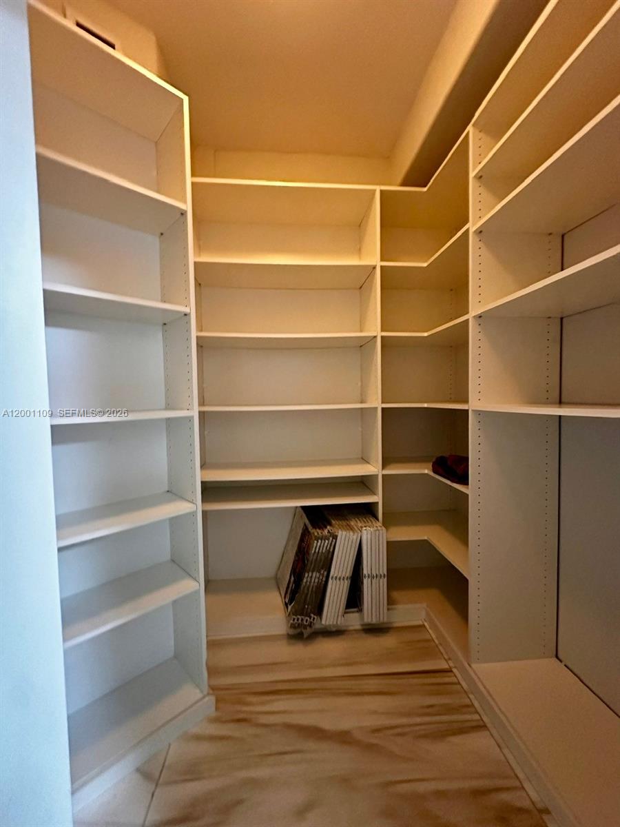 SWEETWATER ESTS SUB - Residential Lease