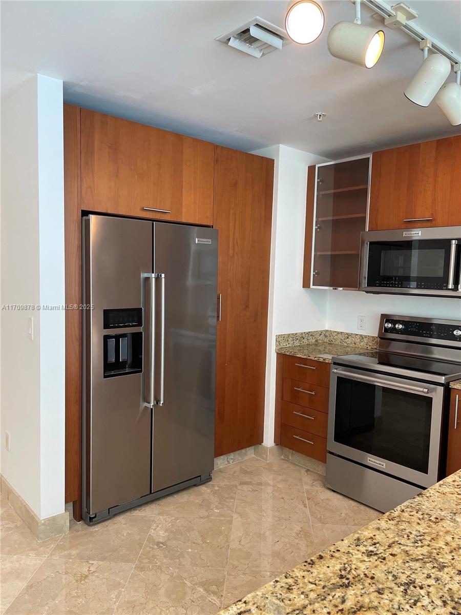 OCEAN MARINE YACHT CLUB C - Residential