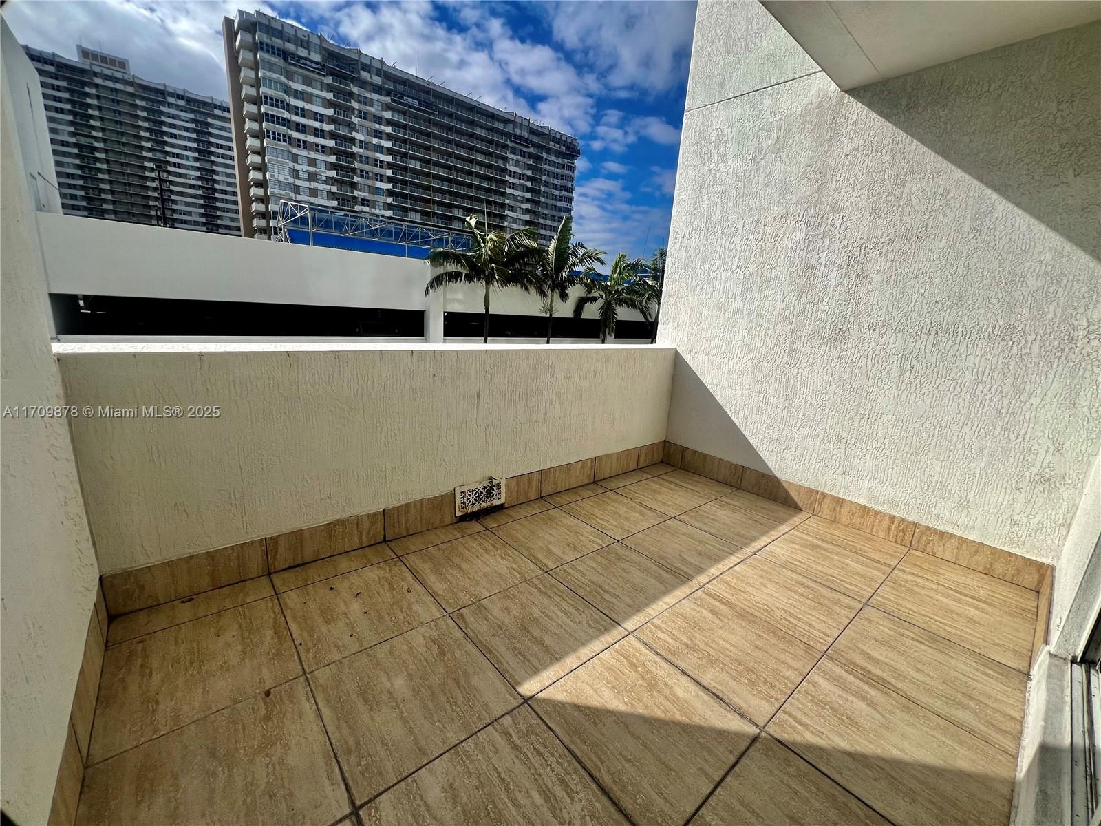 OCEAN MARINE YACHT CLUB C - Residential