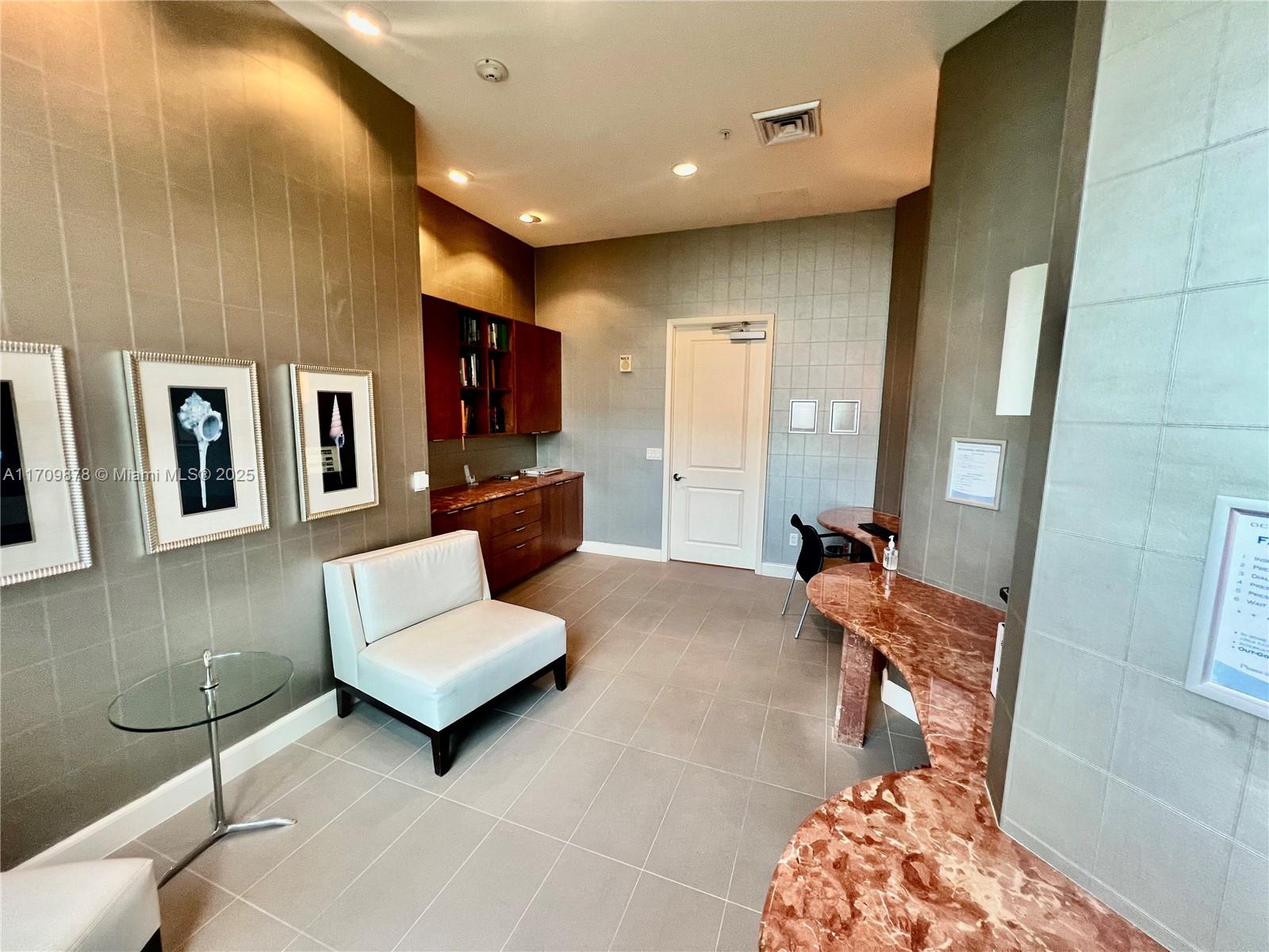 OCEAN MARINE YACHT CLUB C - Residential