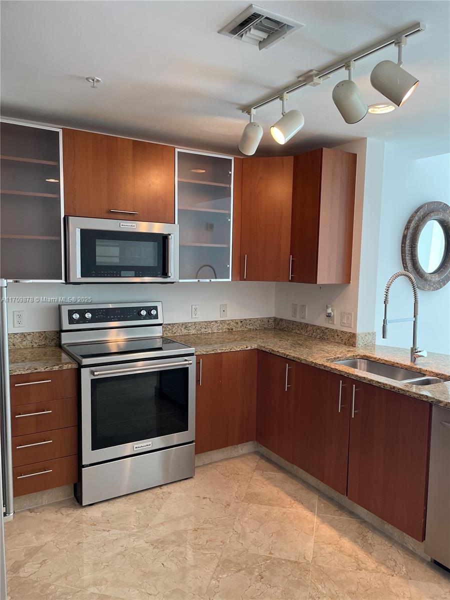 OCEAN MARINE YACHT CLUB C - Residential