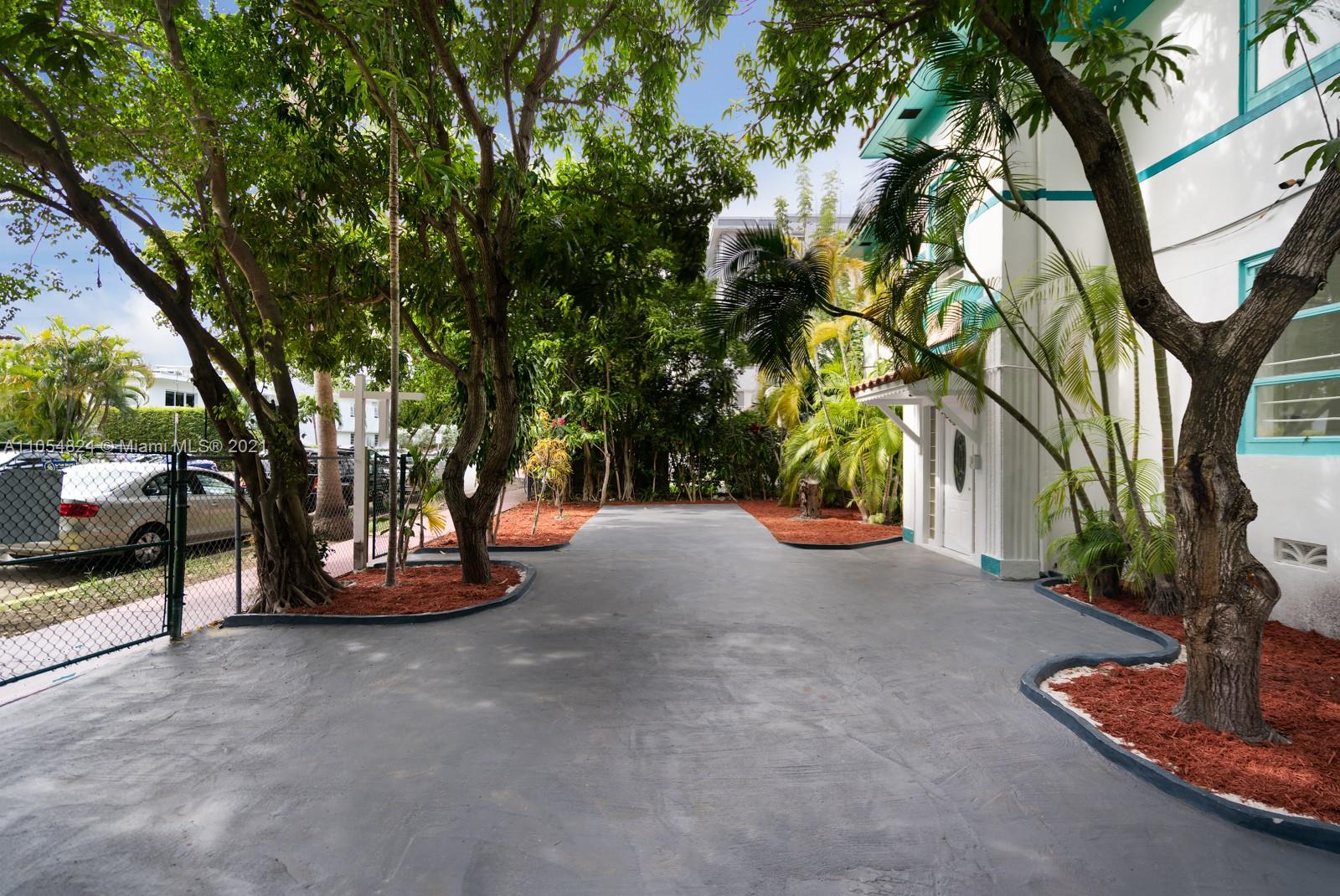 LENOX MANOR - Residential Income