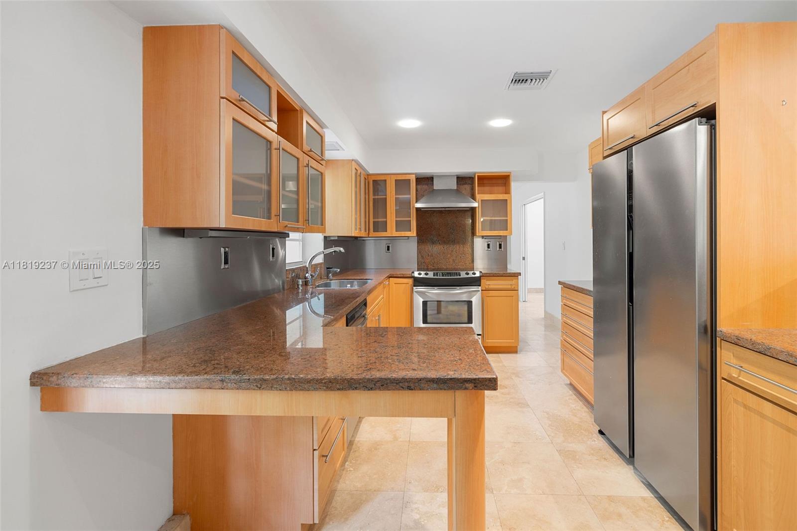 GOLDEN BEACH SEC F - Residential Lease