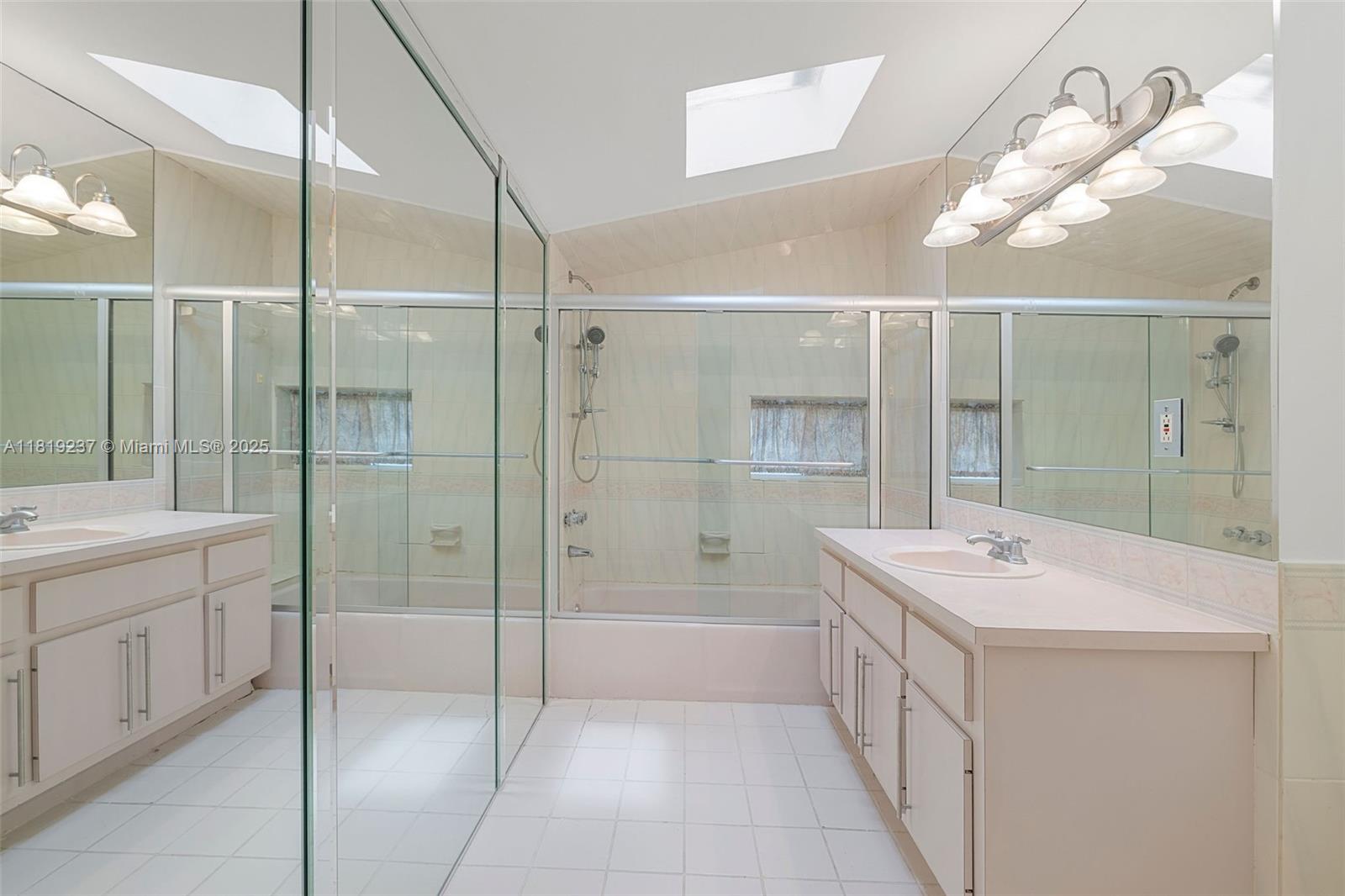 GOLDEN BEACH SEC F - Residential Lease