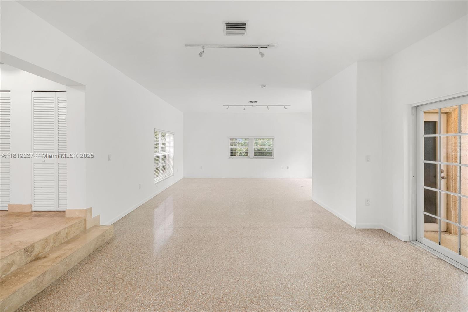 GOLDEN BEACH SEC F - Residential Lease