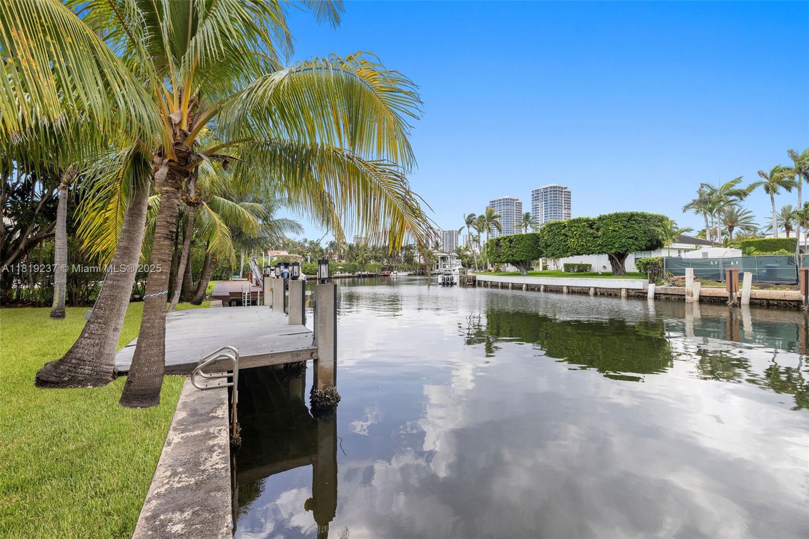 GOLDEN BEACH SEC F - Residential Lease
