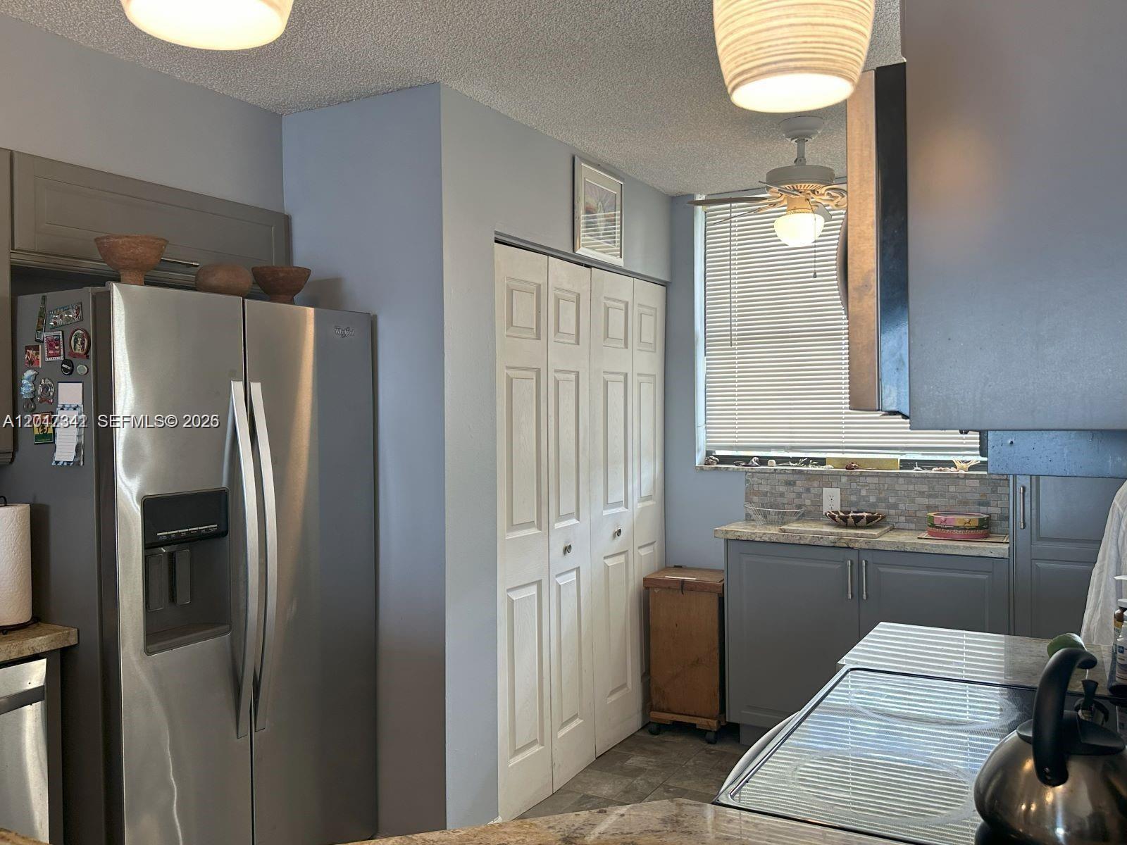 LAKE EMERALD CONDOMINIUM - Residential Lease