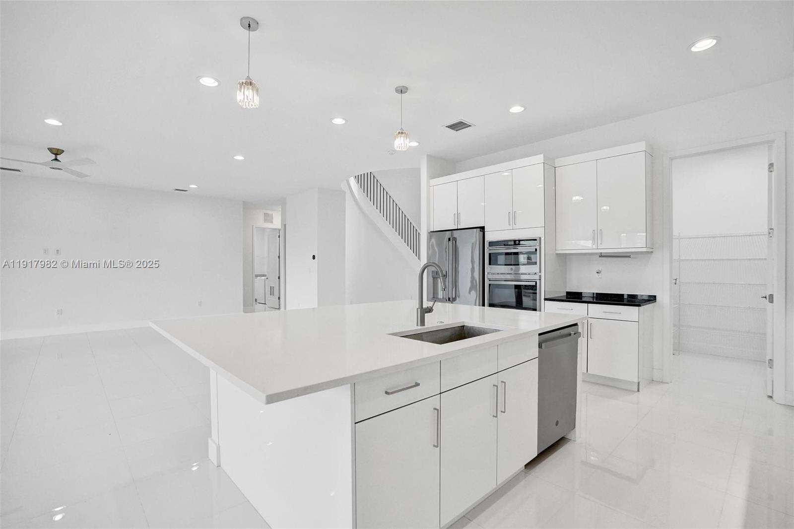 BRIDGES MIZNER PUD BRIDGE - Residential Lease