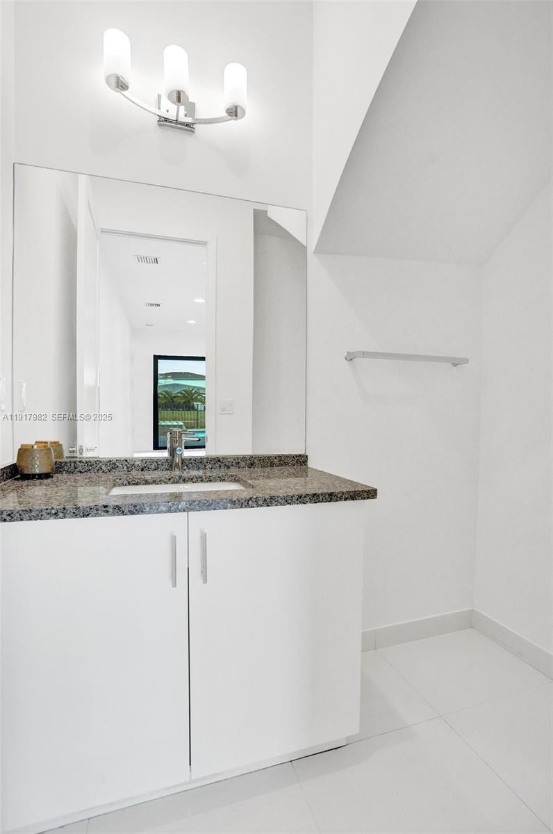 BRIDGES MIZNER PUD BRIDGE - Residential Lease