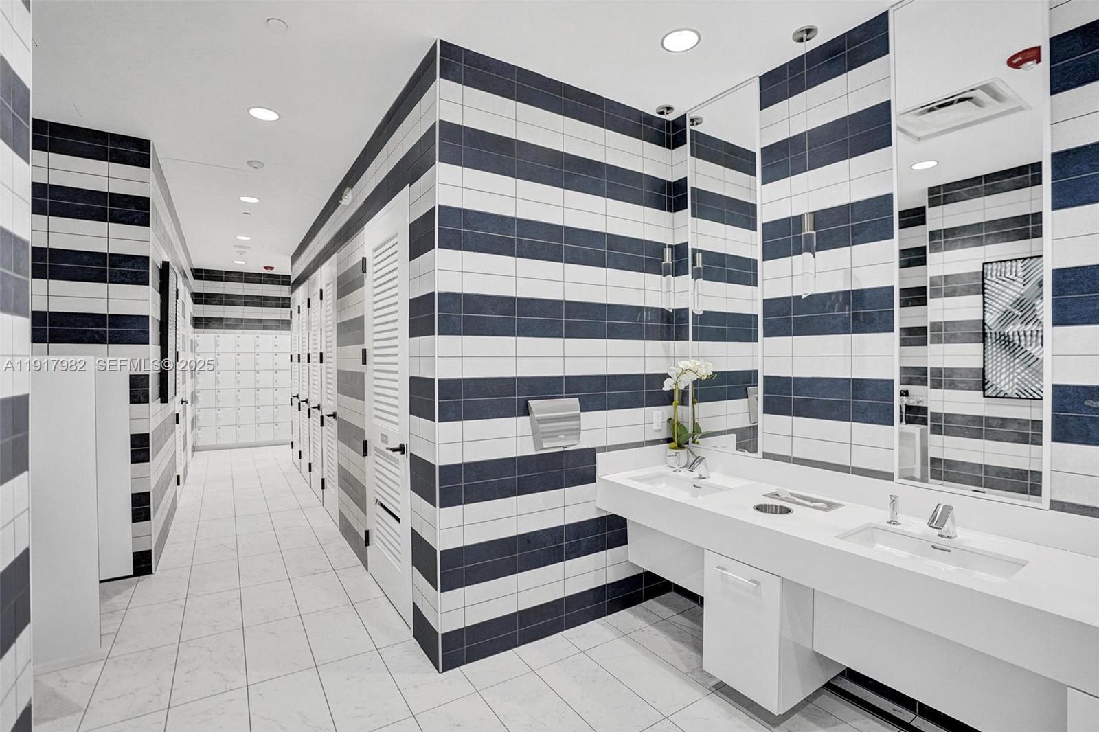 BRIDGES MIZNER PUD BRIDGE - Residential Lease