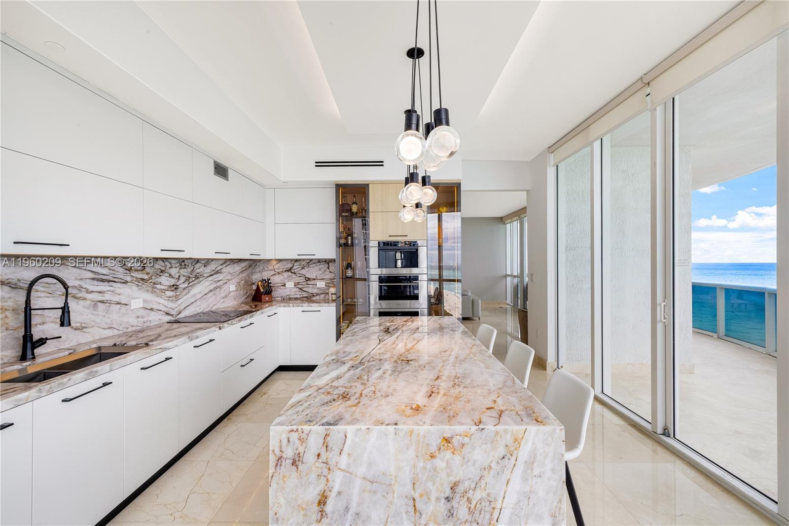 TDR TOWER I CONDO - Residential