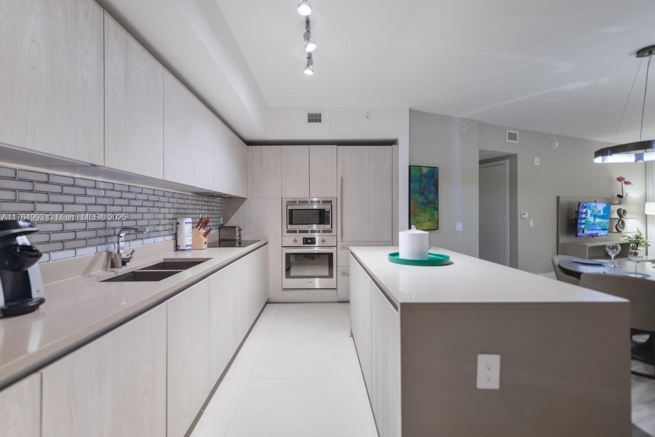 4111 SOUTH OCEAN DRIVE CO - Residential