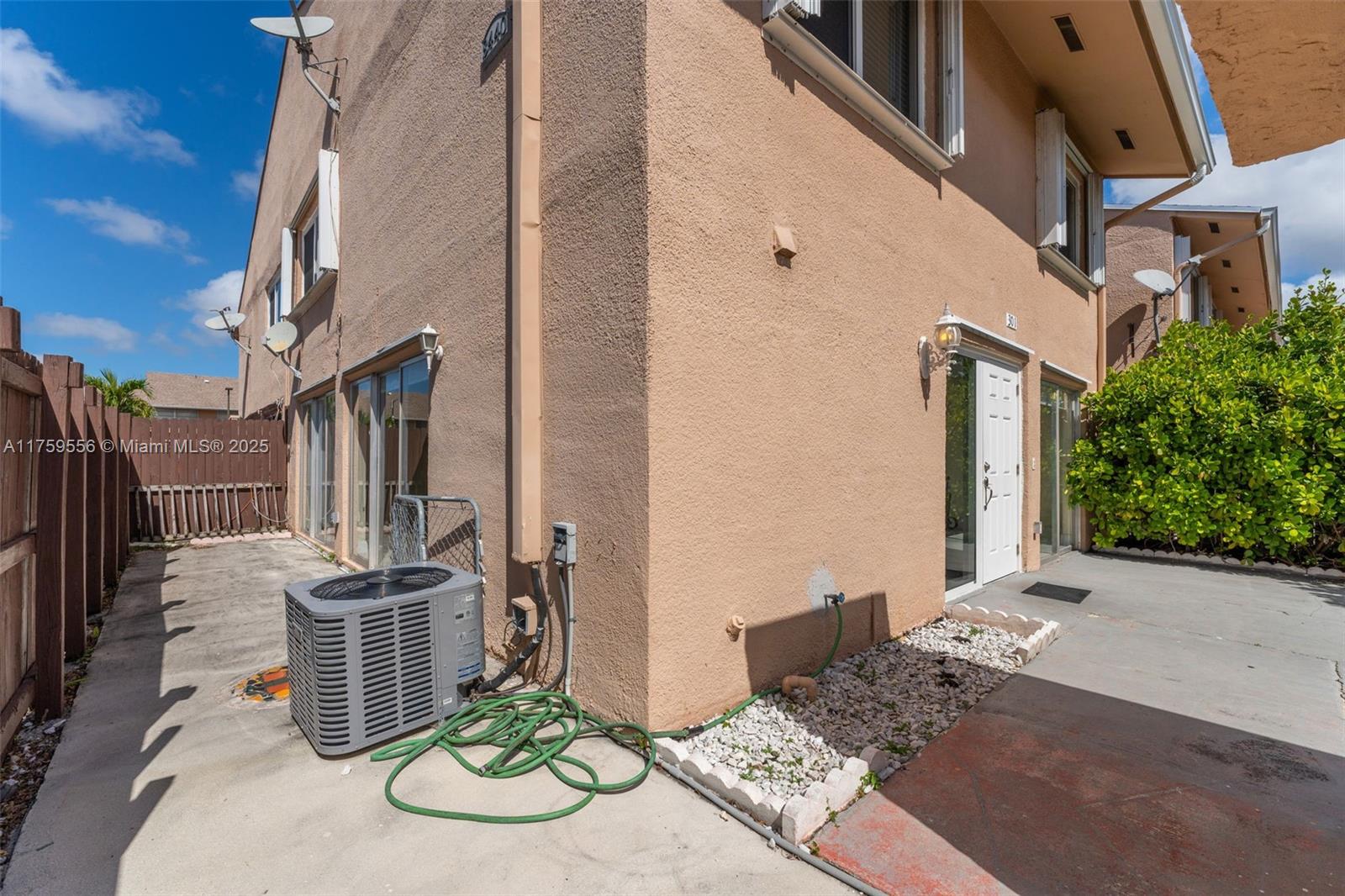 LAKE & TENNIS VILLAS PH 1 - Residential