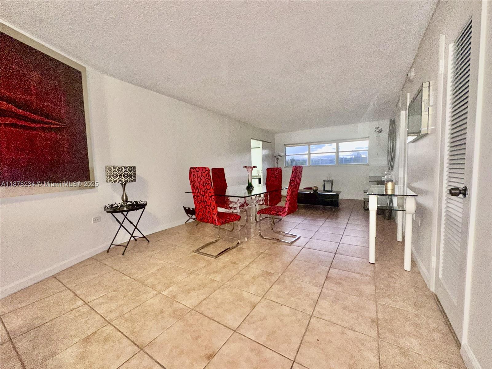 1881 Washington Ave 6H