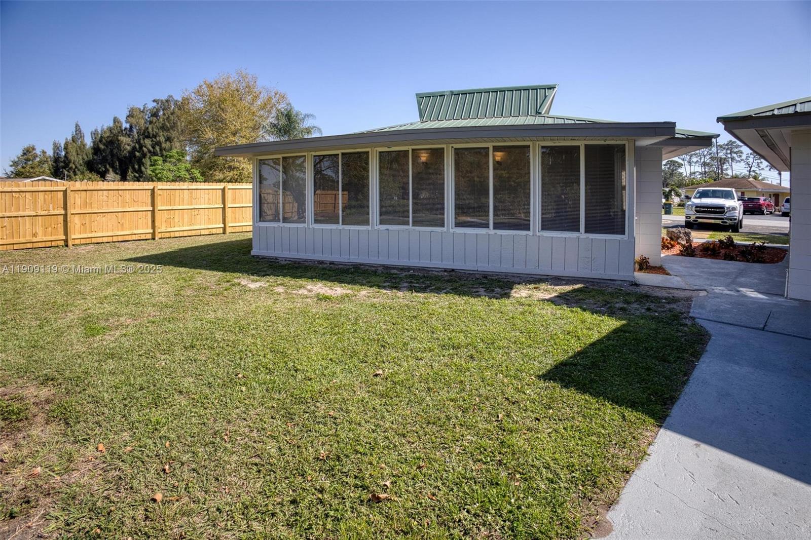 SUNN LAKES - Residential Income