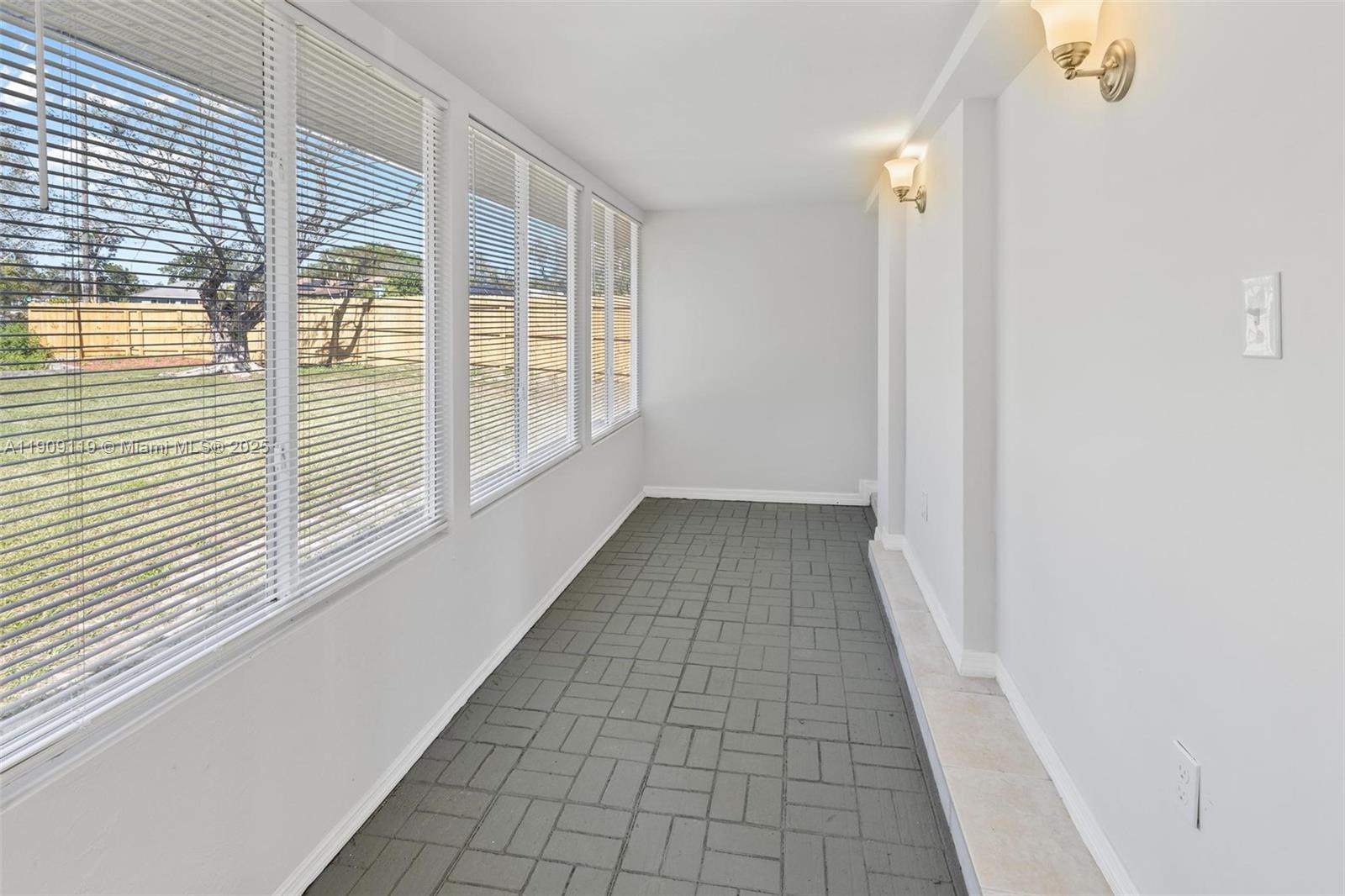 SUNN LAKES - Residential Income