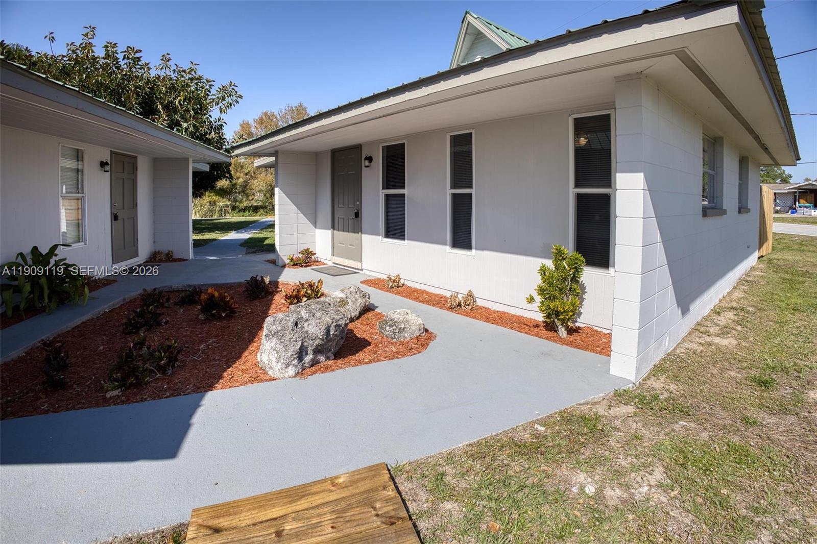 SUNN LAKES - Residential Income