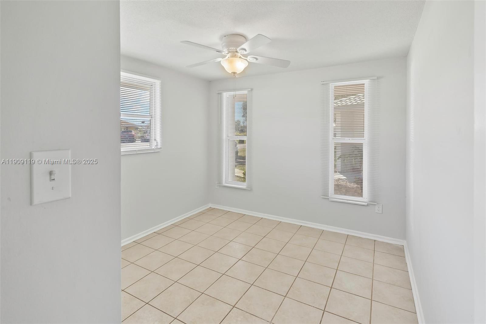 SUNN LAKES - Residential Income