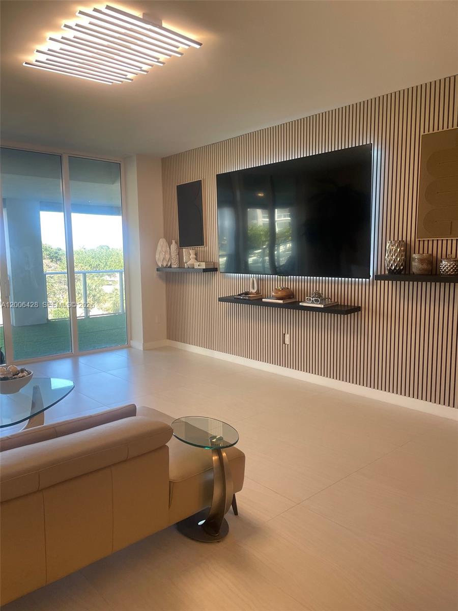 ALINA 220 BOCA RATON COND - Residential