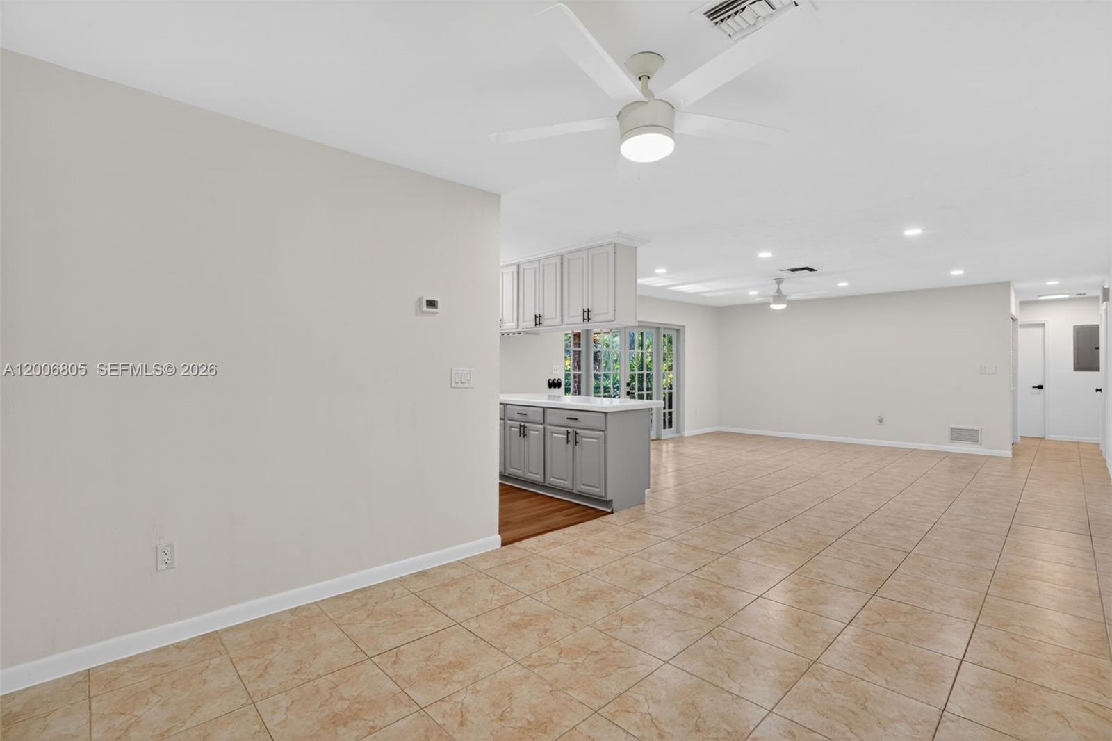 CORAL REEF ESTATES - Residential