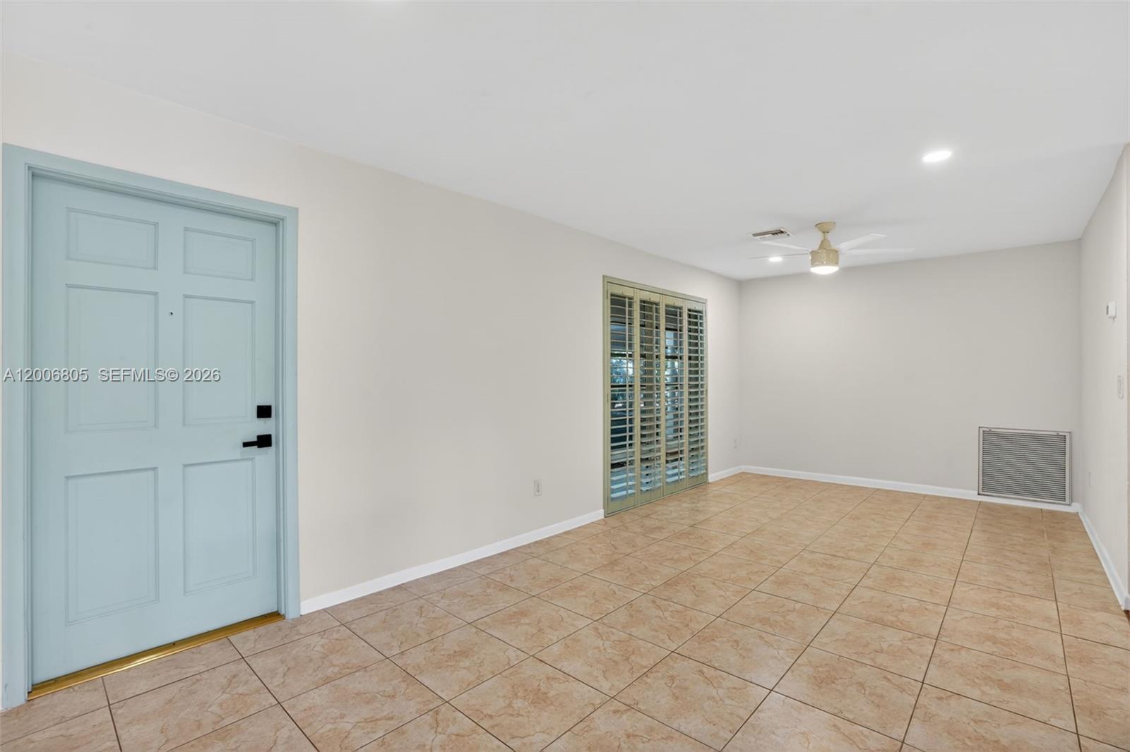 CORAL REEF ESTATES - Residential