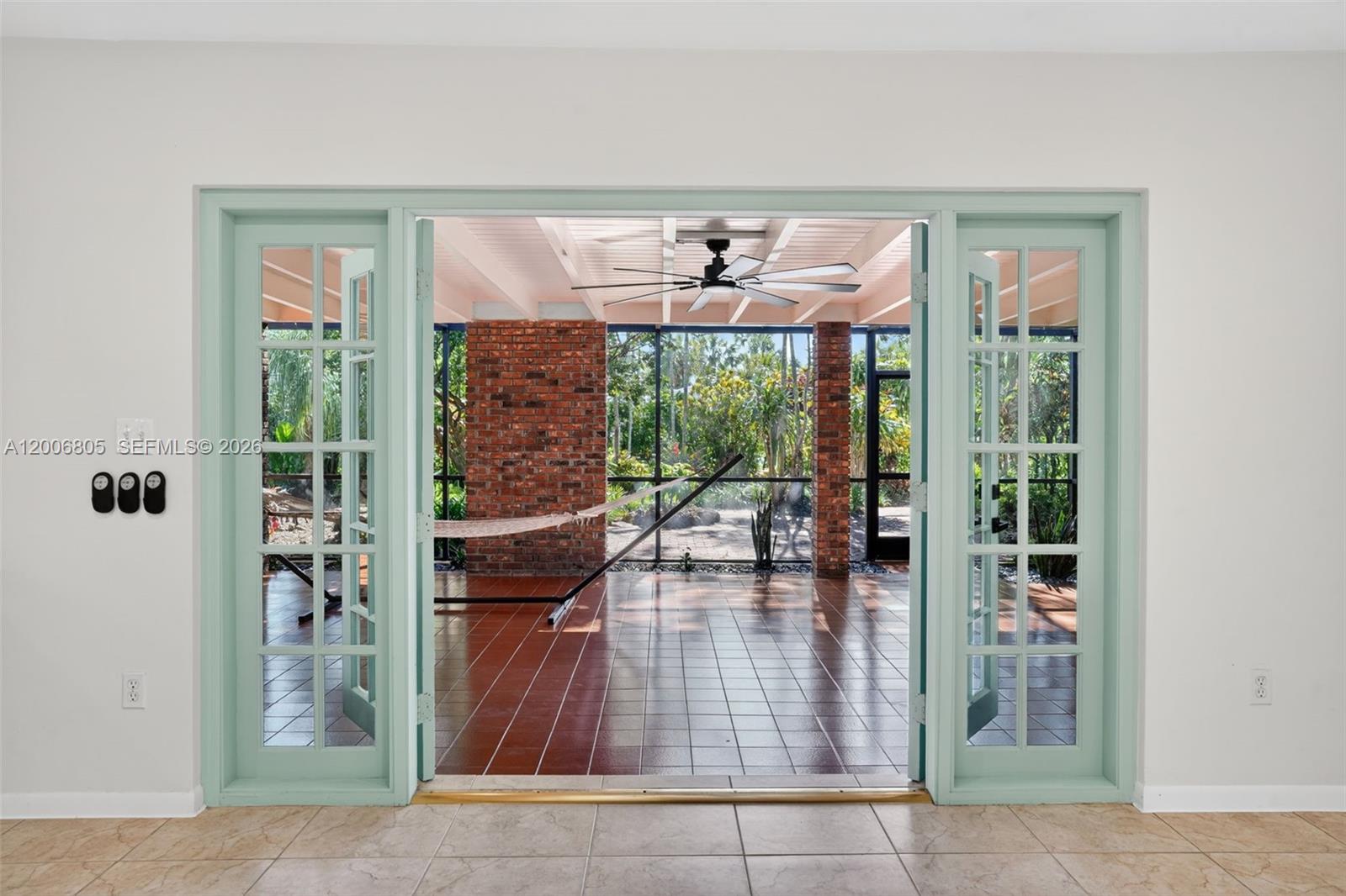 CORAL REEF ESTATES - Residential