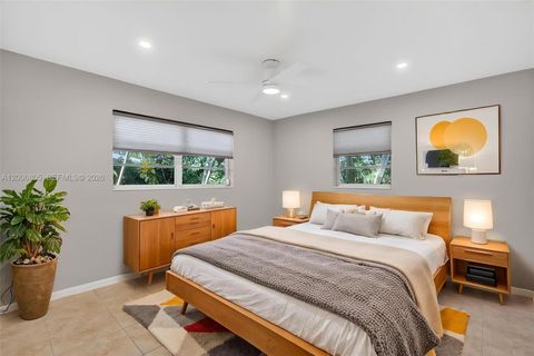 Tiny photo for 15821 SW 86th Ave, Palmetto Bay, FL 33157 (MLS # A12006805)