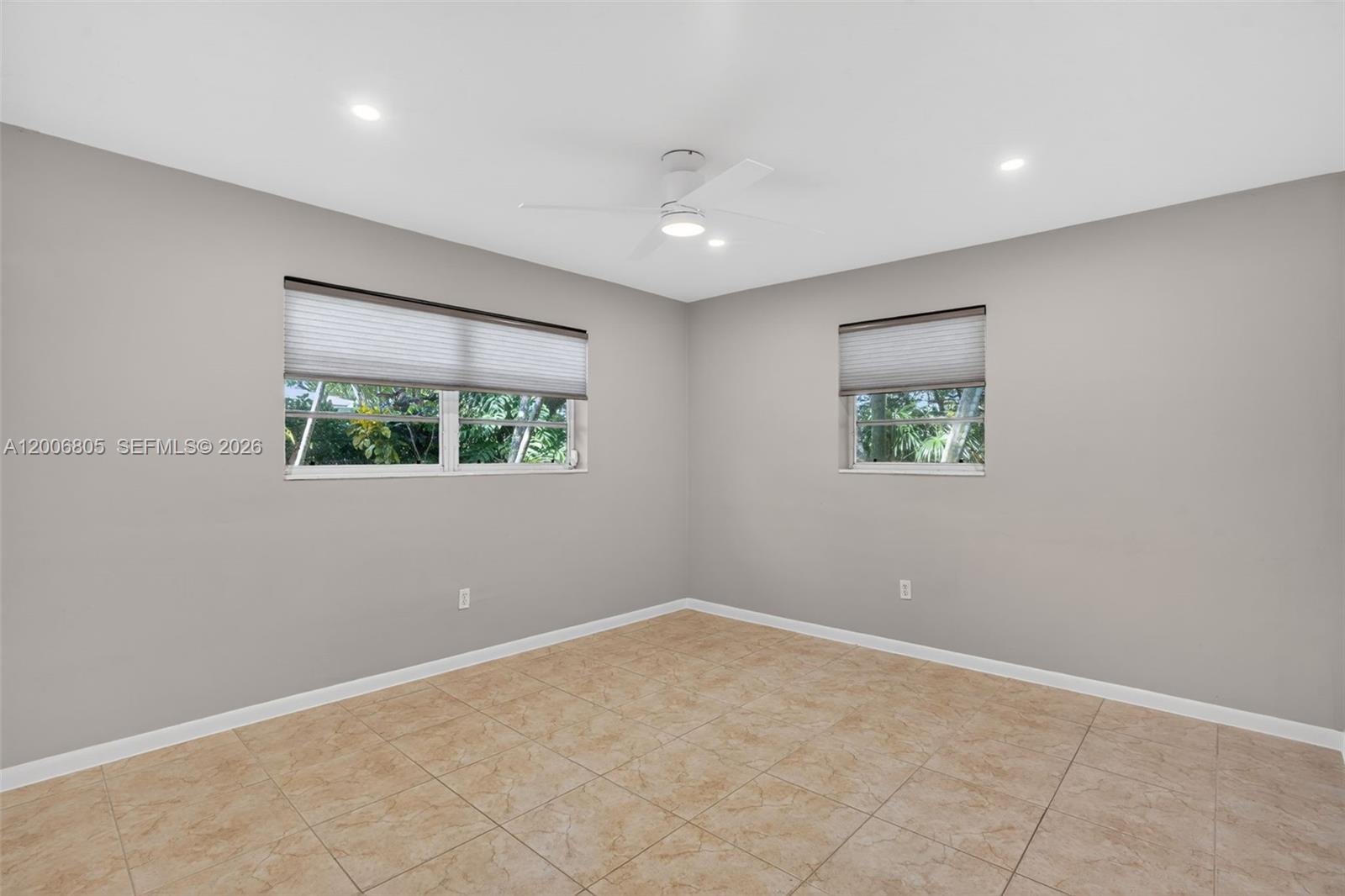 CORAL REEF ESTATES - Residential