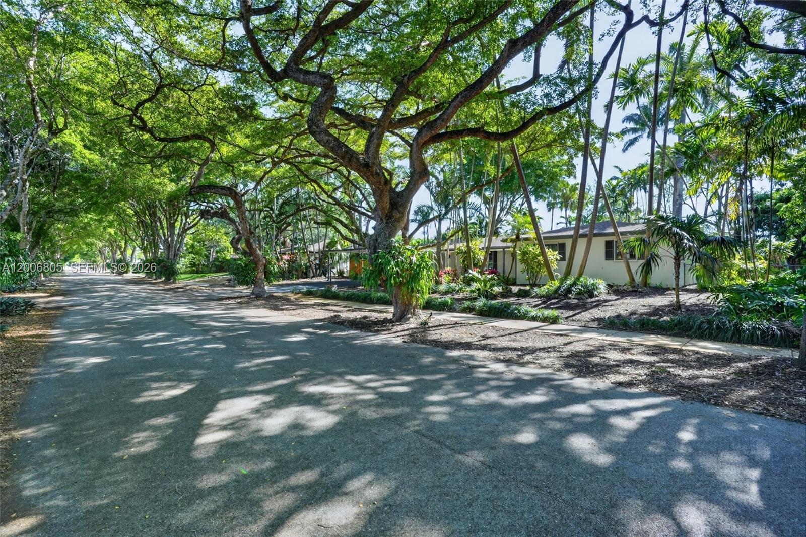 CORAL REEF ESTATES - Residential