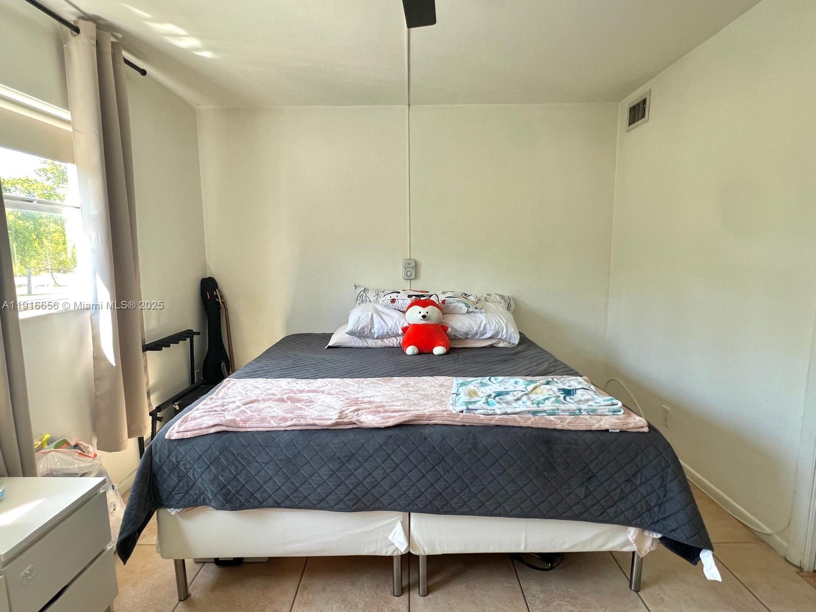 PARADISE BY THE SEA CONDO - Residential Lease