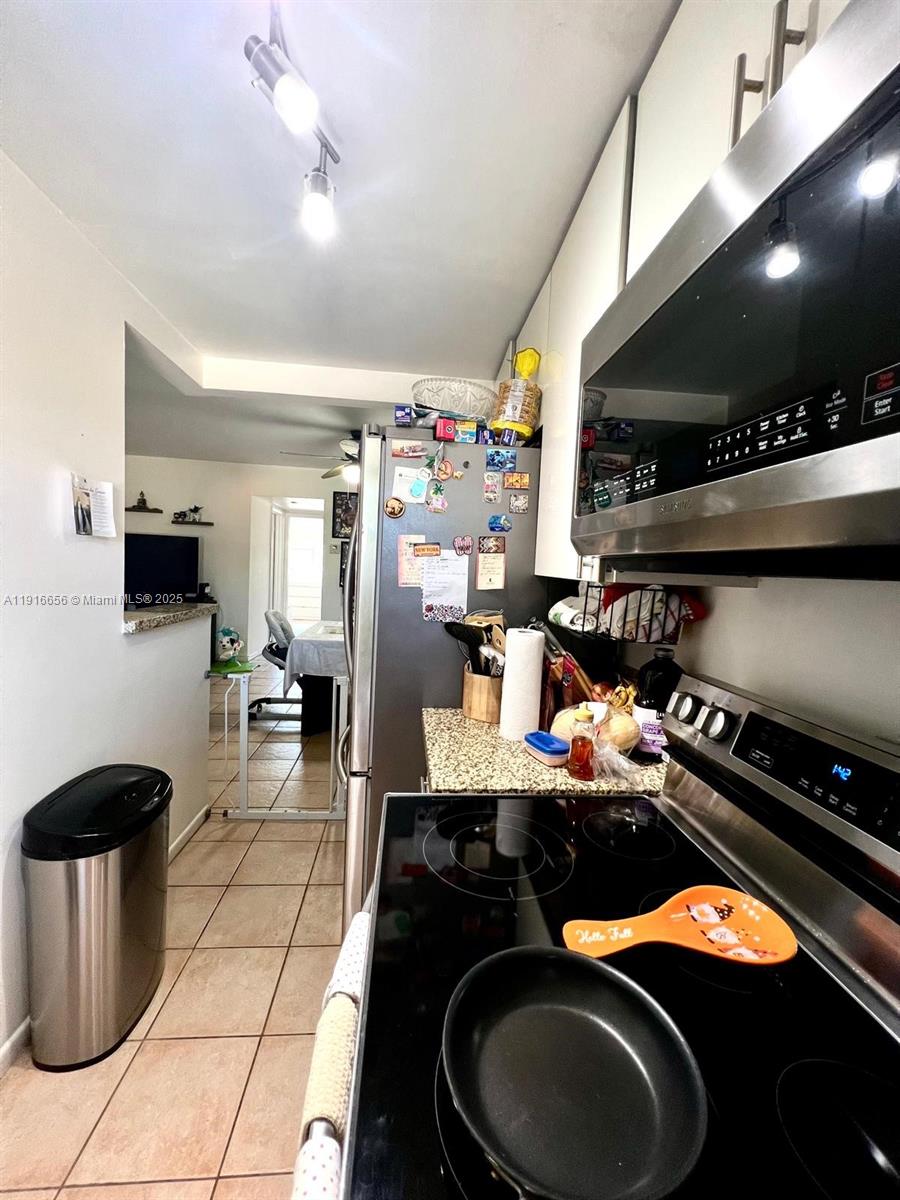 PARADISE BY THE SEA CONDO - Residential Lease