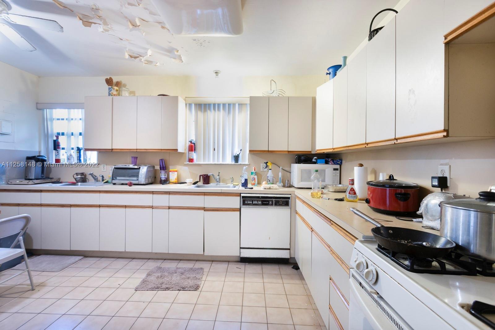 AMD PLAT OF SUNSET LAKE S - Residential